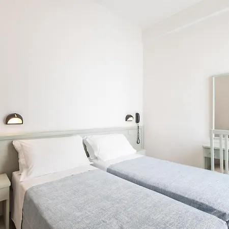 Hotel Leonardo 2*